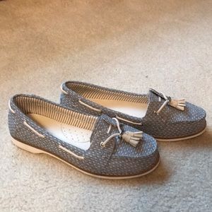 Toms casual boat shoes